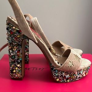 Betsey Johnson (vintage) chunky platforms with stars size 6